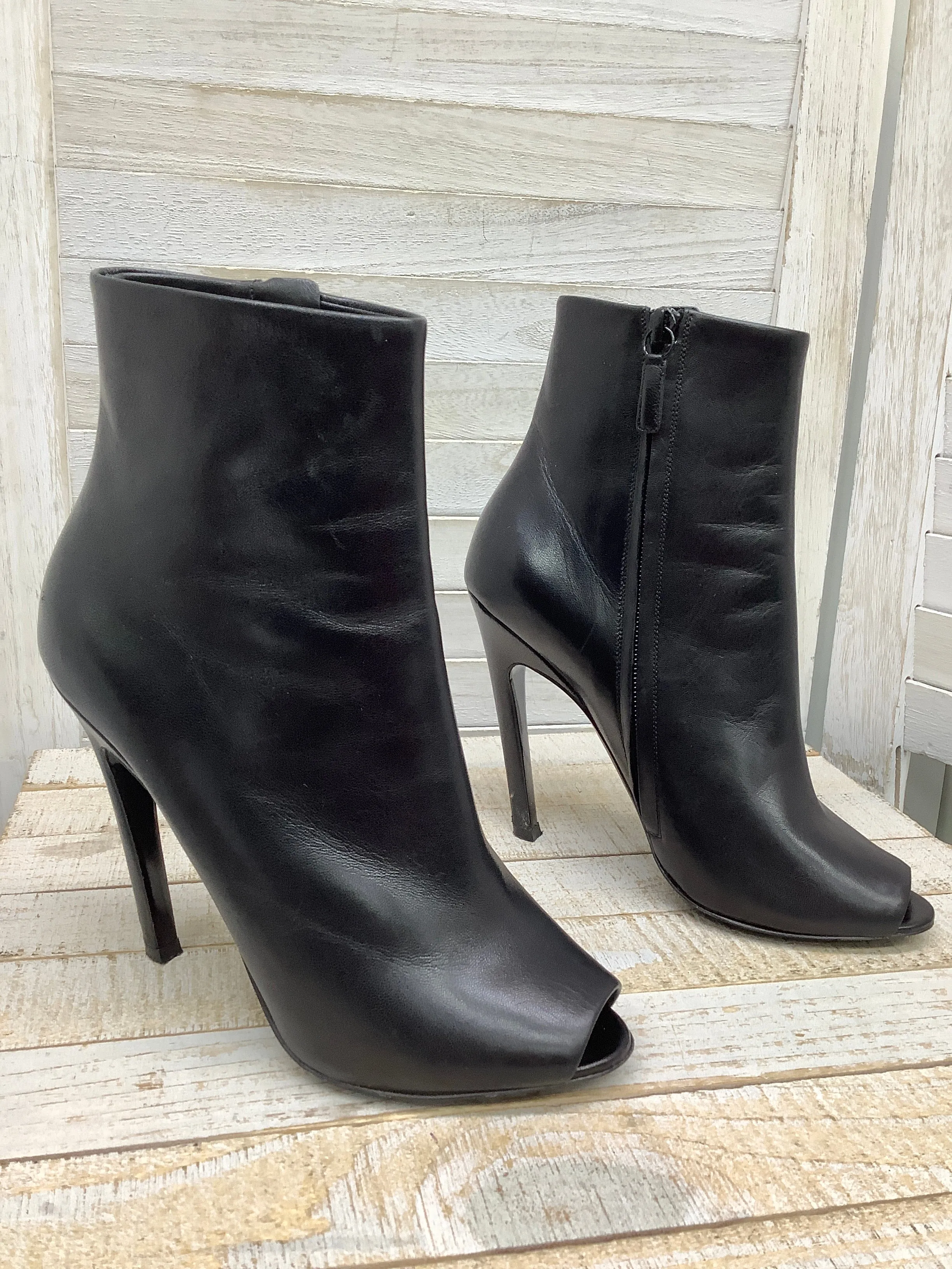 Boots Luxury Designer Balenciaga, Size 7