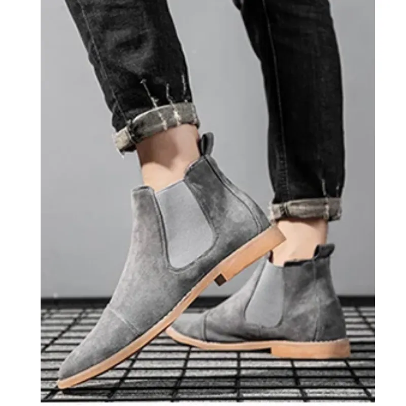 Comfortable suede chukka boots for men, fashionable casual shoes