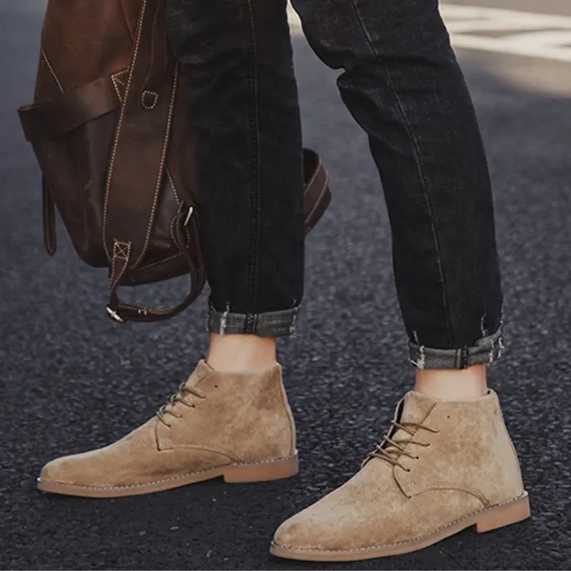 Comfortable suede chukka boots for men, fashionable casual shoes