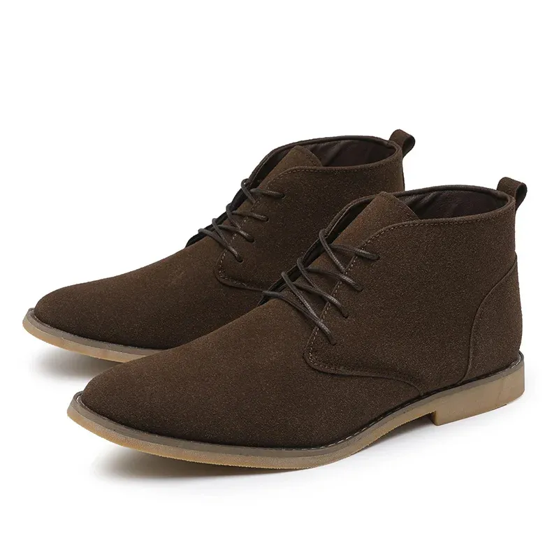 Comfortable suede chukka boots for men, fashionable casual shoes