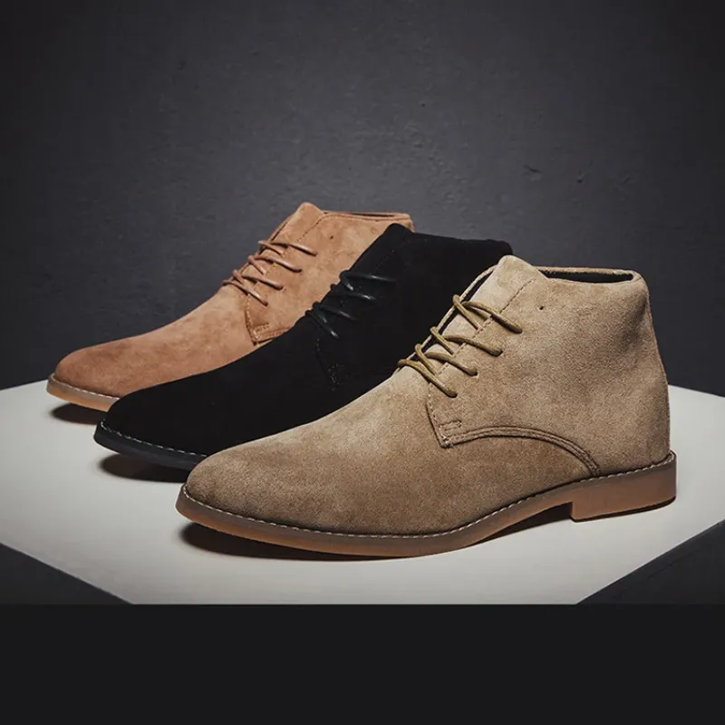 Comfortable suede chukka boots for men, fashionable casual shoes