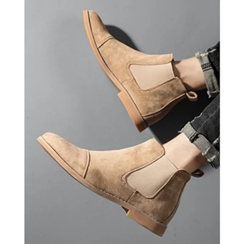 Comfortable suede chukka boots for men, fashionable casual shoes