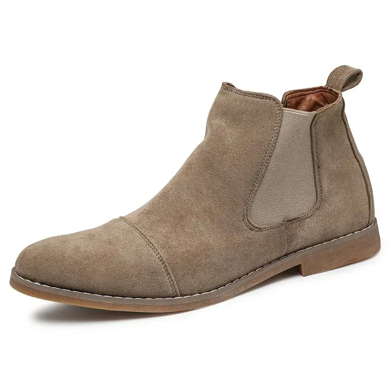 Comfortable suede chukka boots for men, fashionable casual shoes