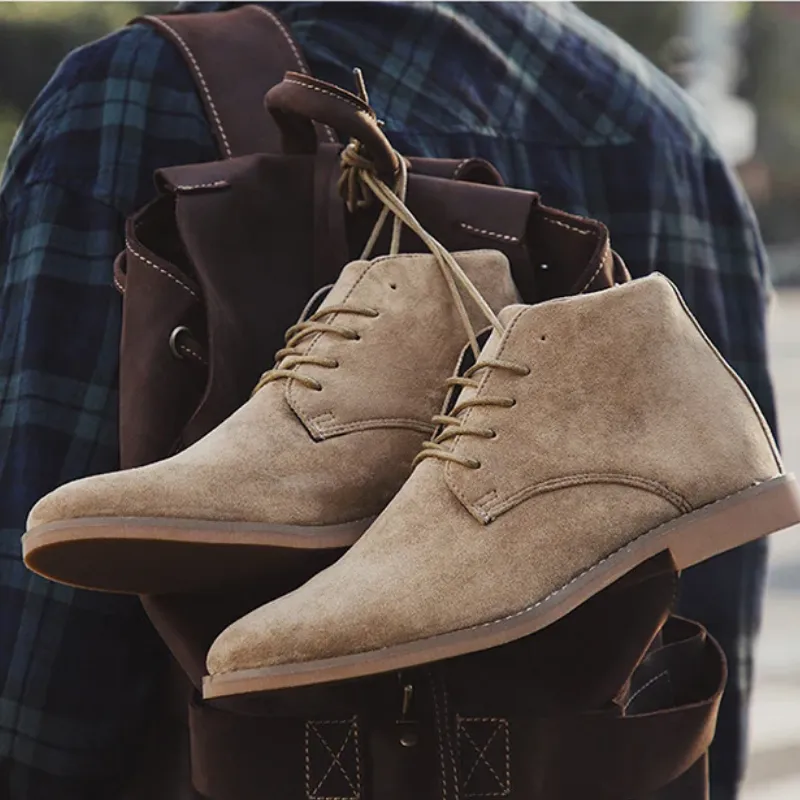 Comfortable suede chukka boots for men, fashionable casual shoes