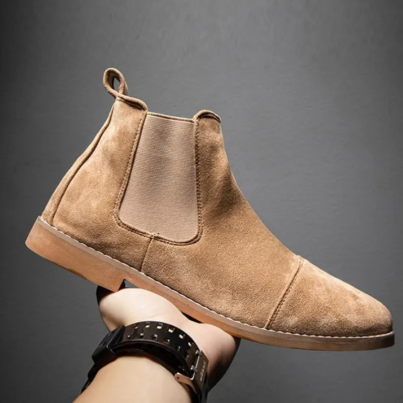 Comfortable suede chukka boots for men, fashionable casual shoes